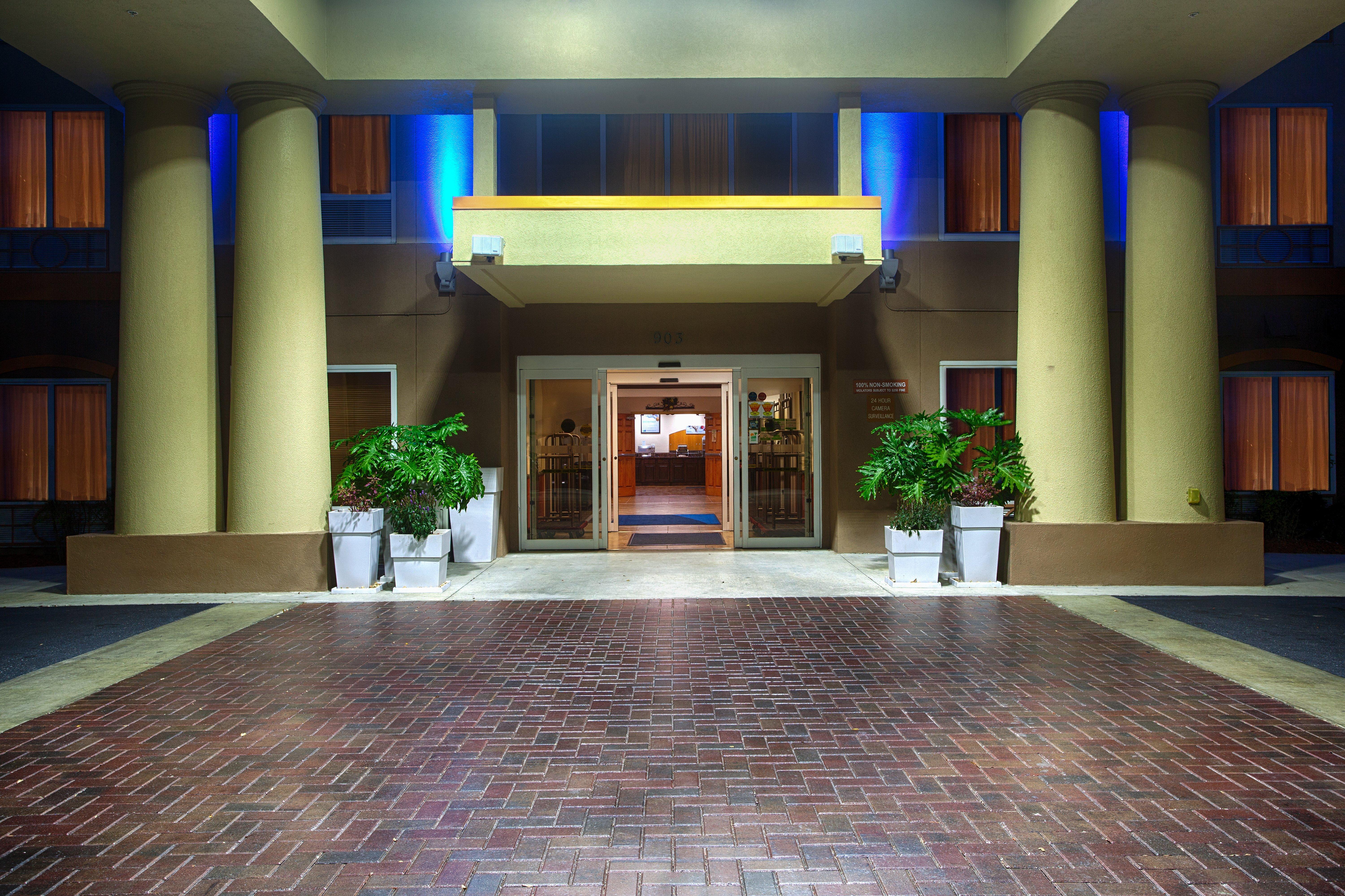 Holiday Inn Express Hotel & Suites Inverness By Ihg Lecanto Bagian luar foto